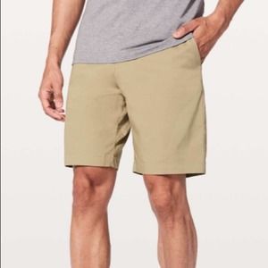 RARE Lululemon Tofino Sand khaki 9” Commission 40